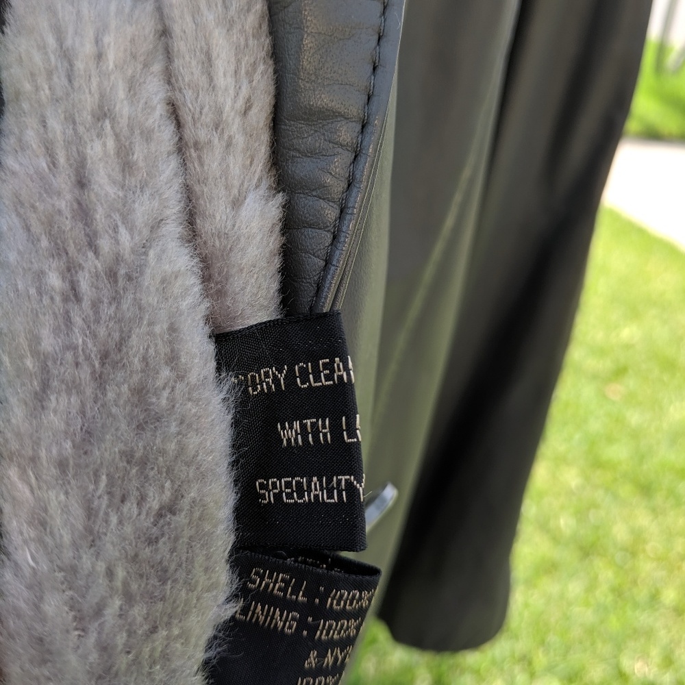 100% Leather Jacket - Picture 8 of 8
